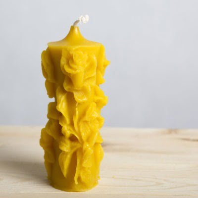 Świeca z różami - wys. 11 cm , śr. 5 cm